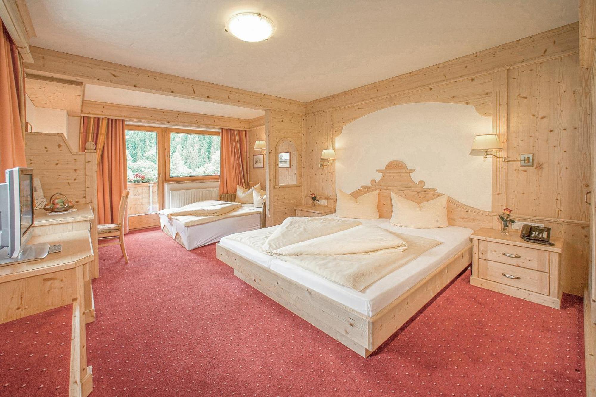Alpenhotel Tirolerhof Gerlos Rom bilde